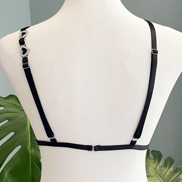Black and silver heart triangle bralette with adjustable straps size small - Picture 4 of 7